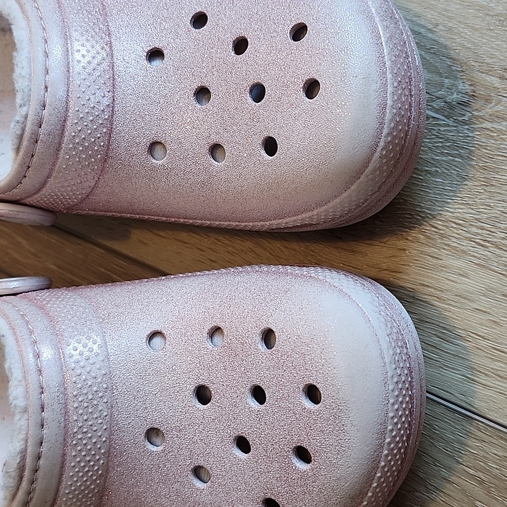 Pink Fur Lined Crocs, J3 - Picture 2 of 9